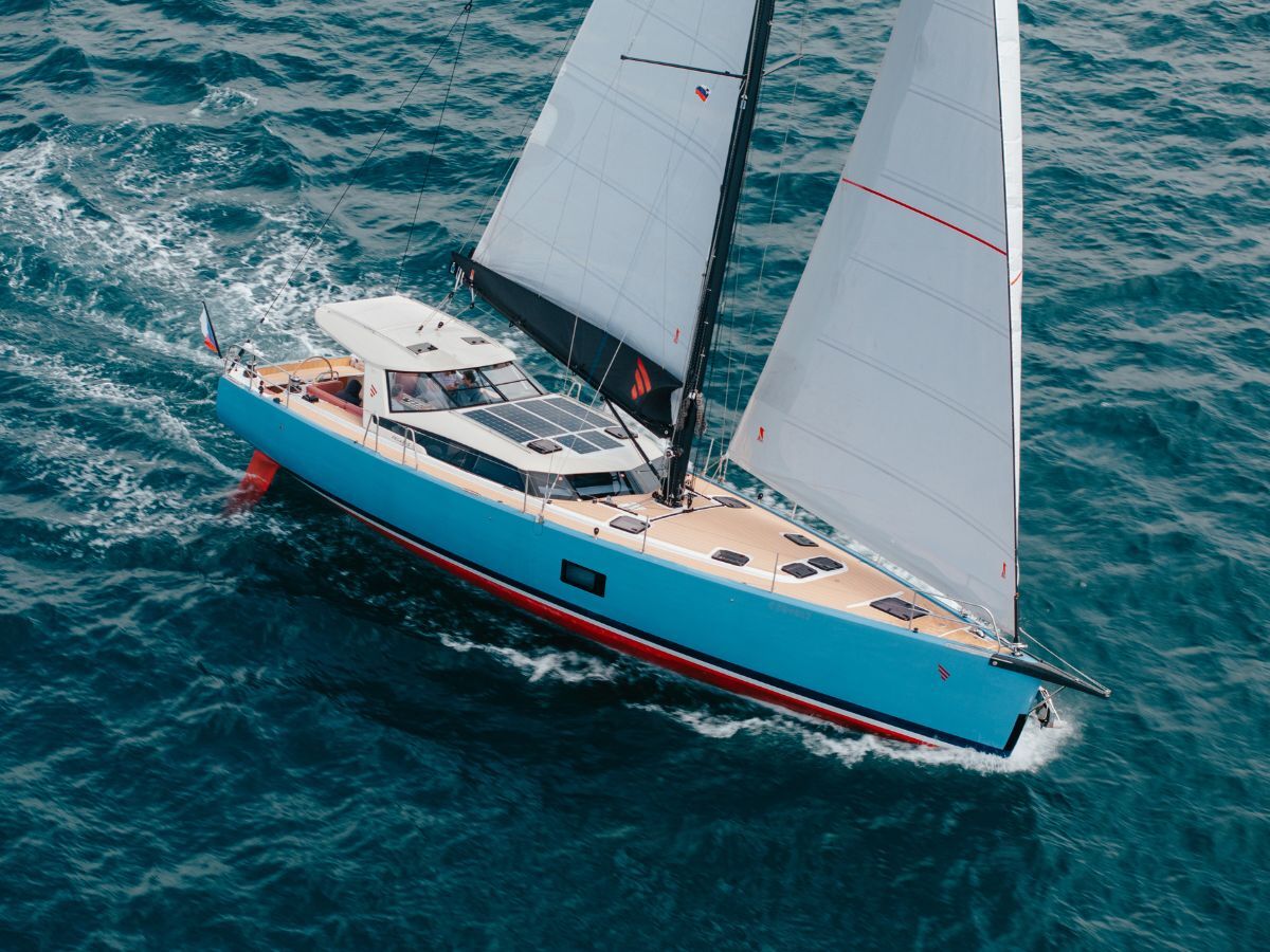 Pegasus 50 sailboat Blu